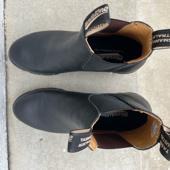 Blundstone 1671 Low Heel Ankle Boots - Picture 4 of 7